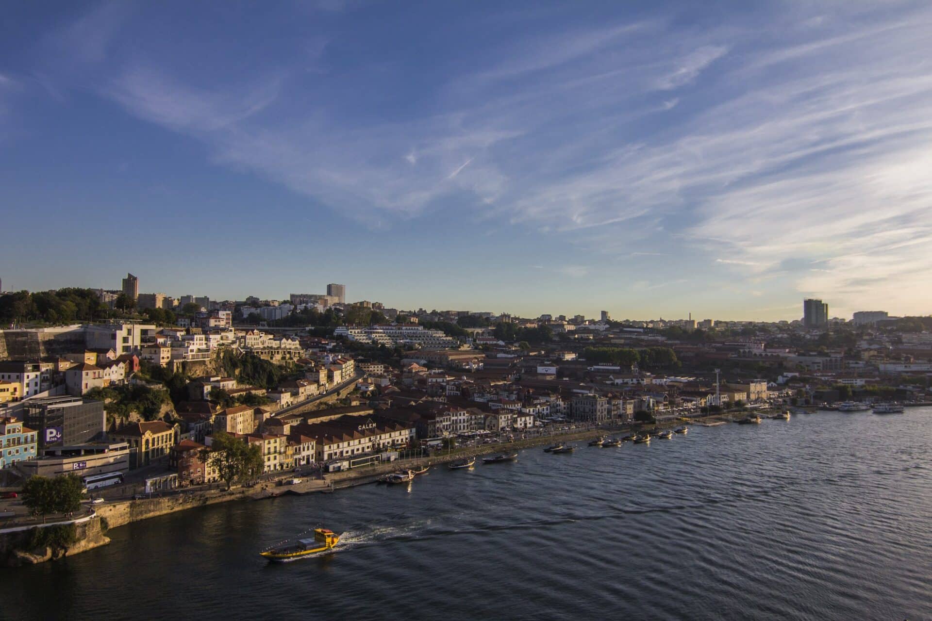 Cais de Gaia © Associação de Turismo do Porto e Norte, AR